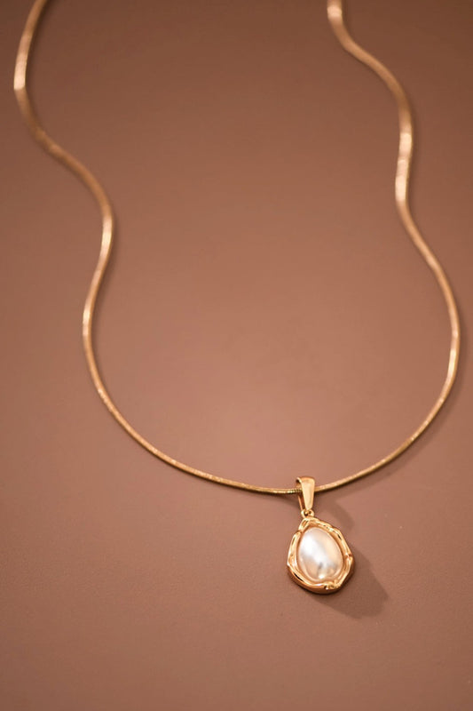 Mira Pearl Necklace