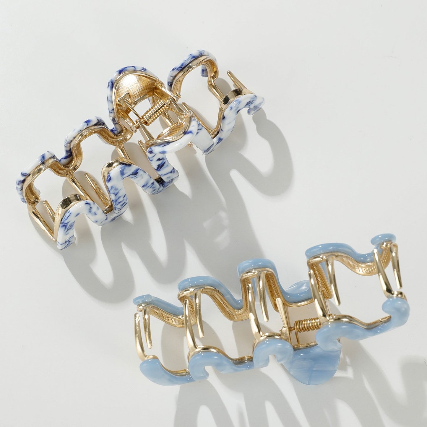 Willow Coastal Large Squiggle Metal Claw Clip