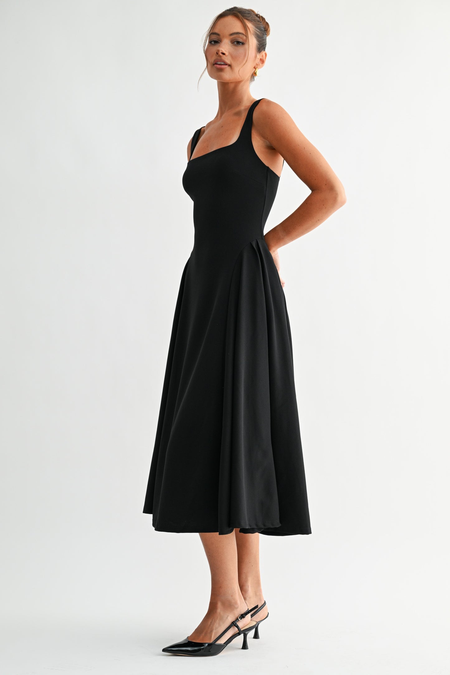 Lyra Muse Midi Dress