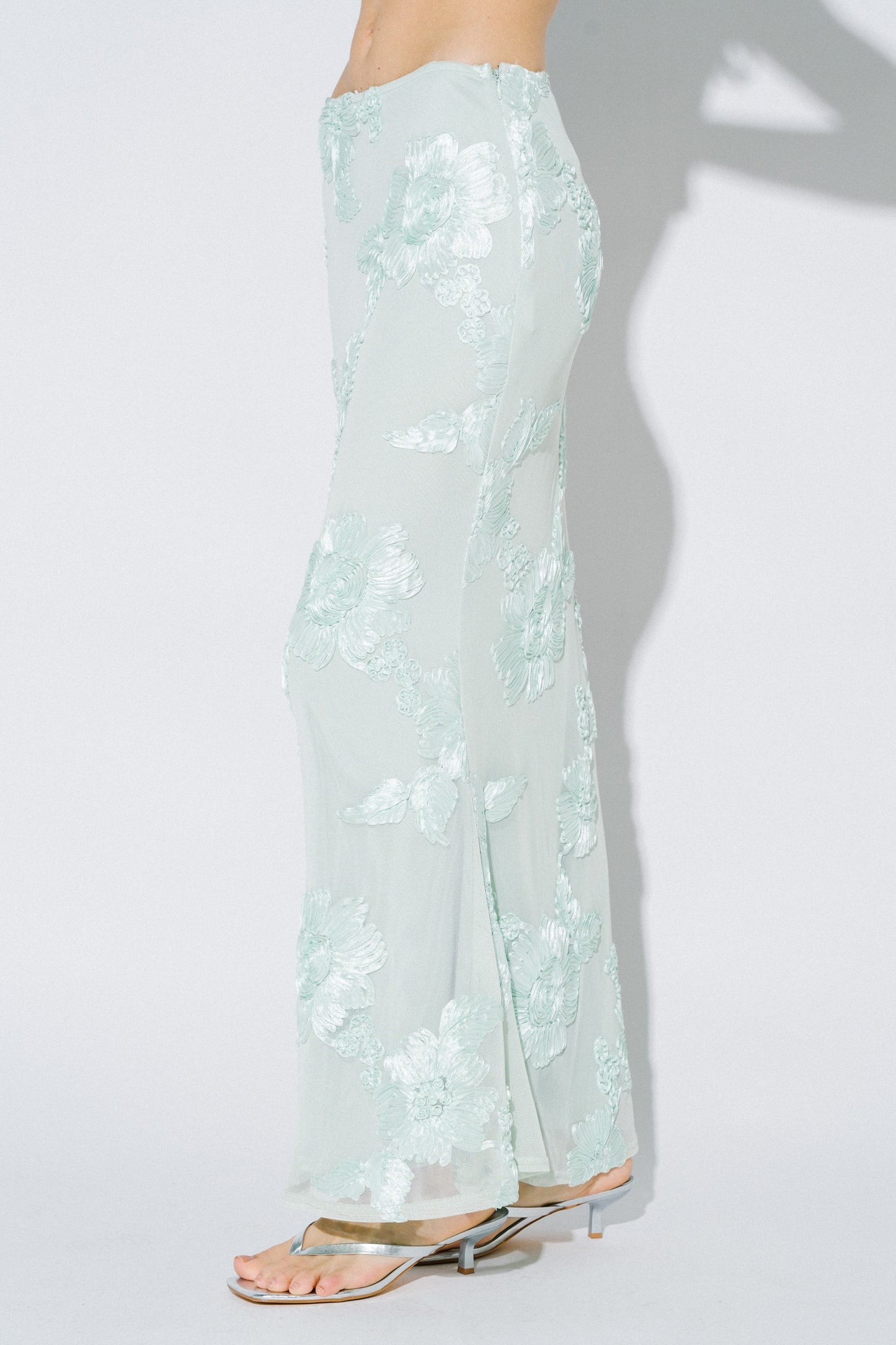 Bre Floral Jacquard Embroidery Maxi Skirt