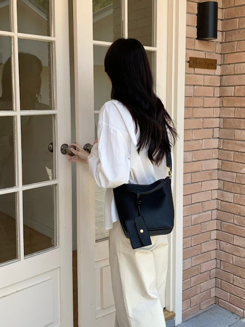 Amelia Hobo Bag w/Card Holder